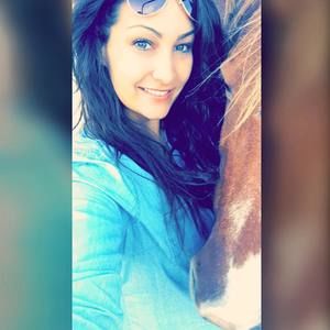 Meet your Posher, Crystal